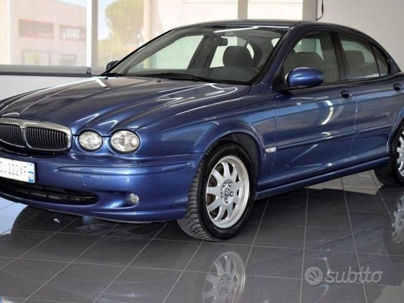 Usata Jaguar X-type Executive 131 CV (96 kW) 2003 Blu Berlina
