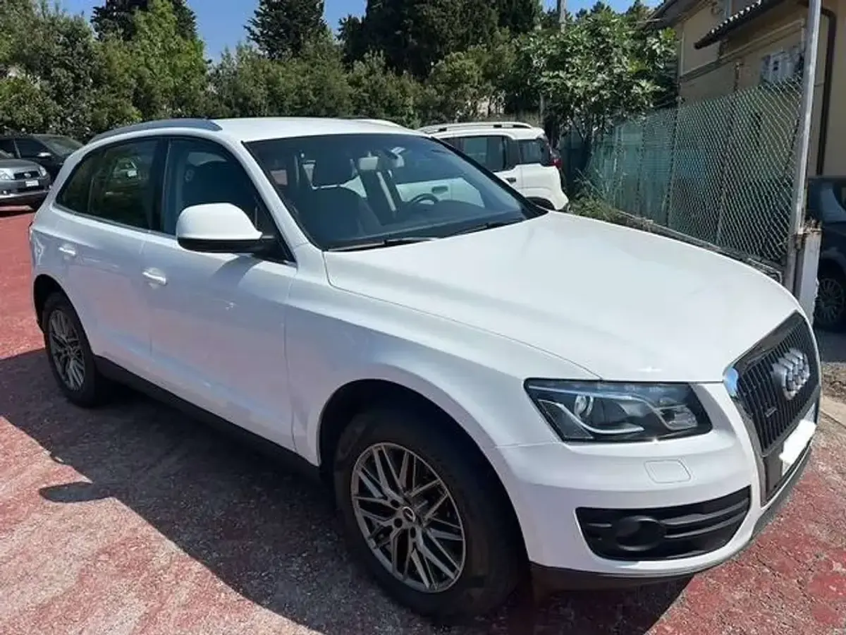 Usata Audi Q5 Advanced 143 CV (105 kW) 2011 Bianco SUV