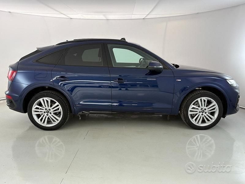 Usata Audi Q5 Sportback Comfort 204 CV (150 kW) 2024 Blu SUV