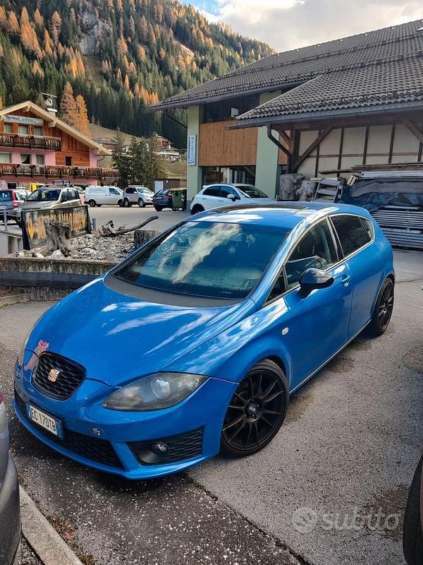 Blu Usata 2011 Seat Leon FR Berlina | 2500 € (Super prezzo) - Immagine 1/4