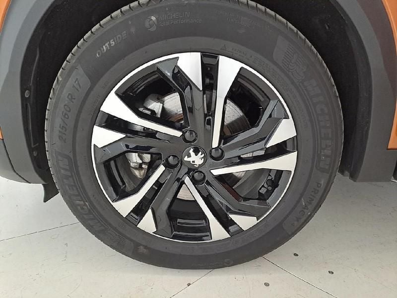 Gebraucht Peugeot e-2008 Allure 100 kW (136 PS) 2021 Orange SUV