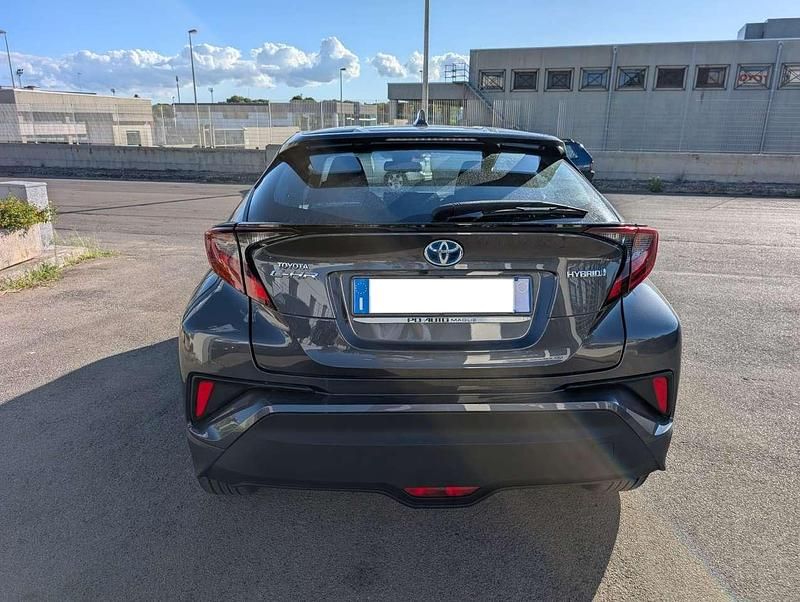 Usata Toyota C-HR Active 98 CV (72 kW) 2020 Grigio SUV