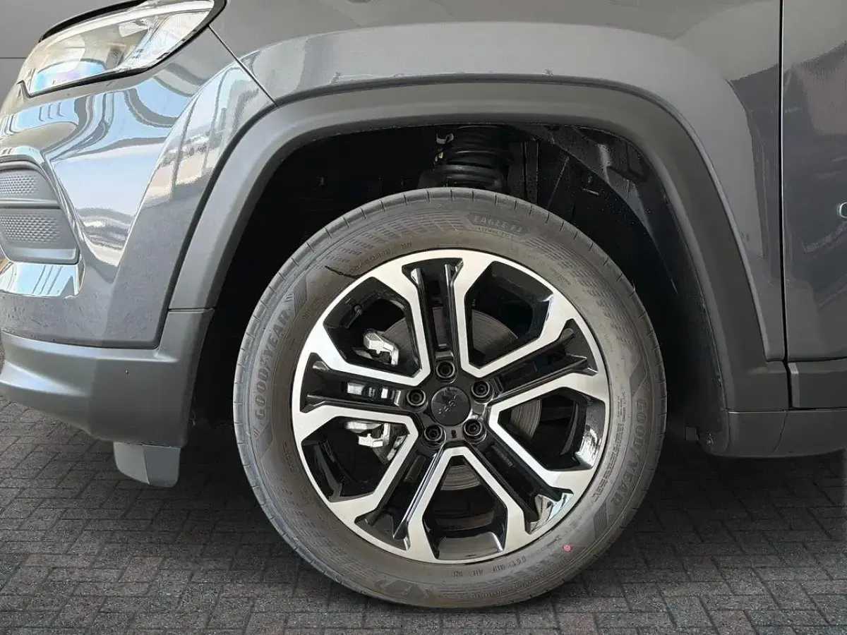 Nuova Jeep Compass Altitude 225 CV (165 kW) 2026 Grigio SUV