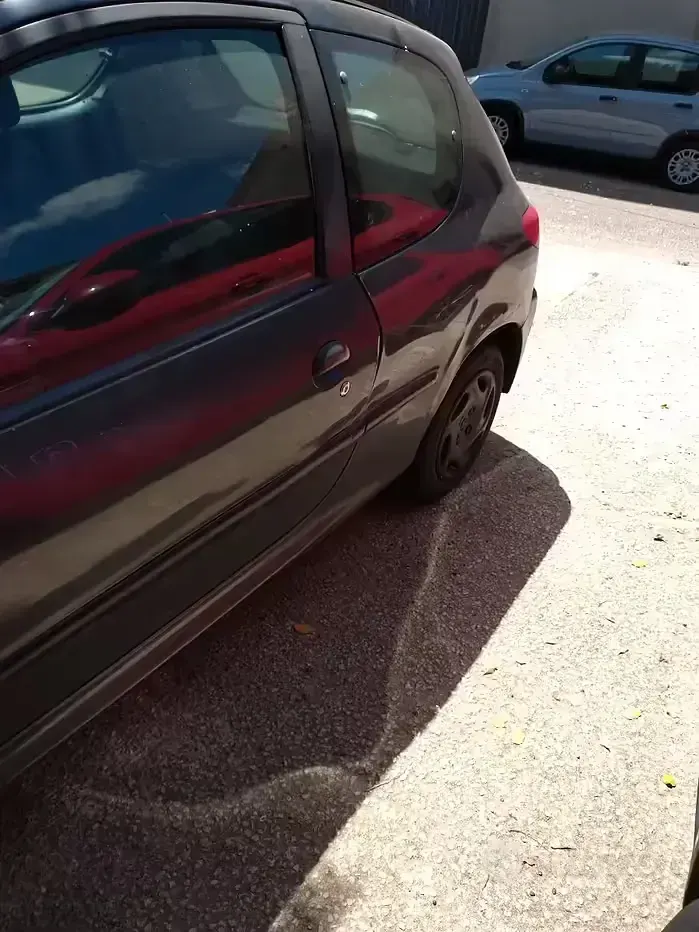 Usata Peugeot 206+ 60 CV (44 kW) 2011 Nero Utilitaria