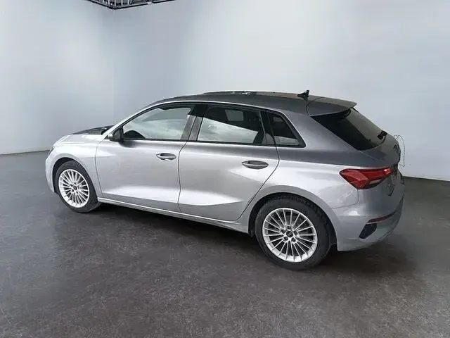 Usata Audi A3 Advanced Plus 150 CV (110 kW) 2024 Argento floret metallizzato Berlina