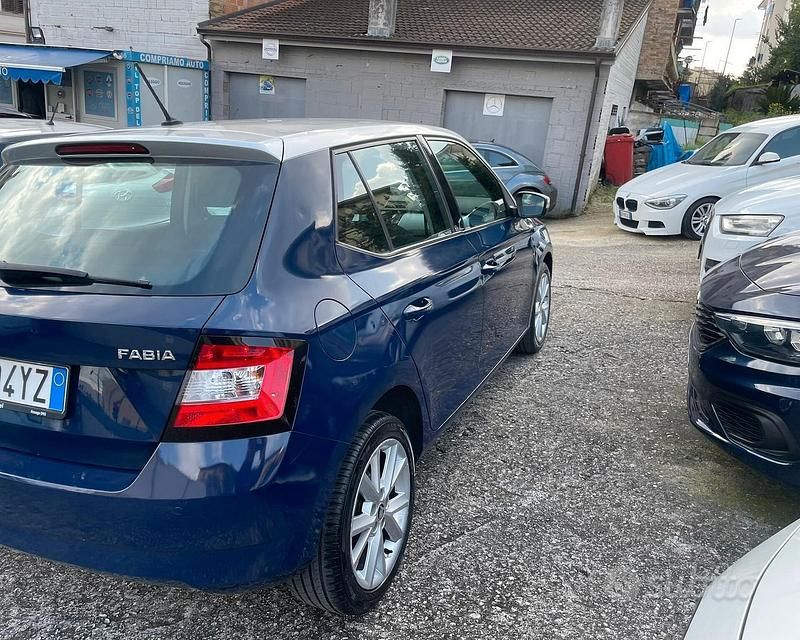 Usata Skoda Fabia 90 CV (66 kW) 2018 Blu Berlina
