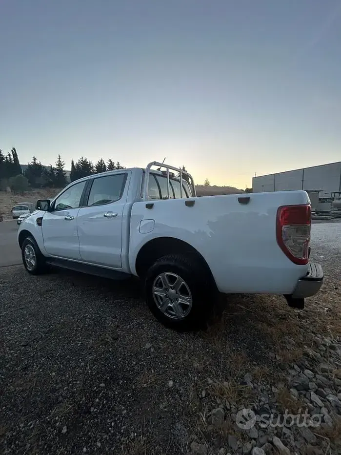 Usata Ford Ranger XLT 170 CV (125 kW) 2021 Bianco Pick-up