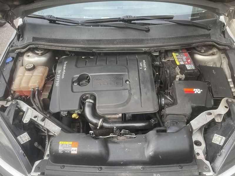 Usata Ford Focus 110 CV (80 kW) 2007 Argento Berlina