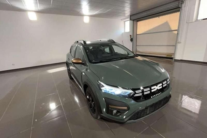 Nuova Dacia Sandero Extreme 101 CV (74 kW) 2025 Verde Berlina