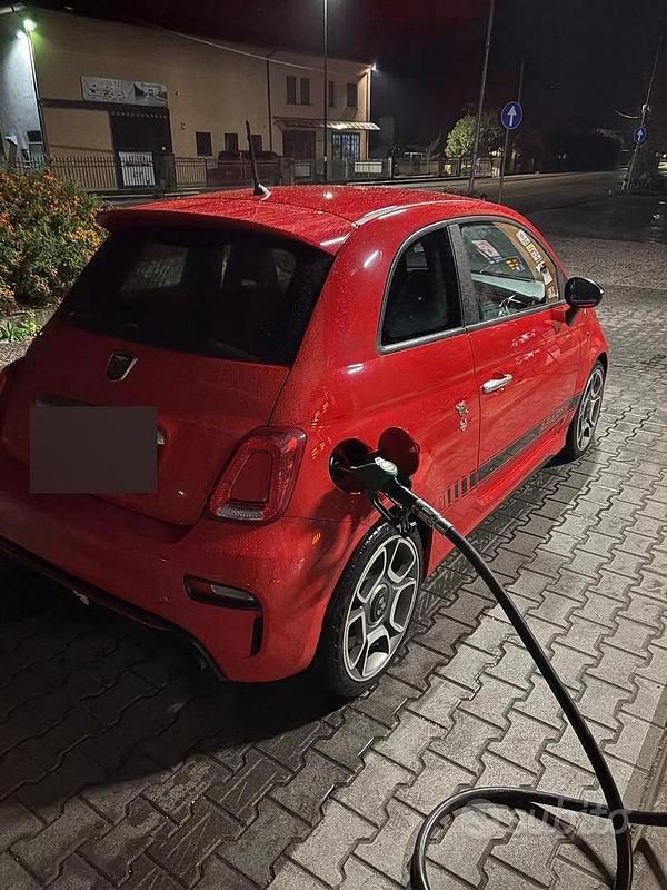 Usata Abarth 595 140 CV (102 kW) 2017 Rosso Berlina