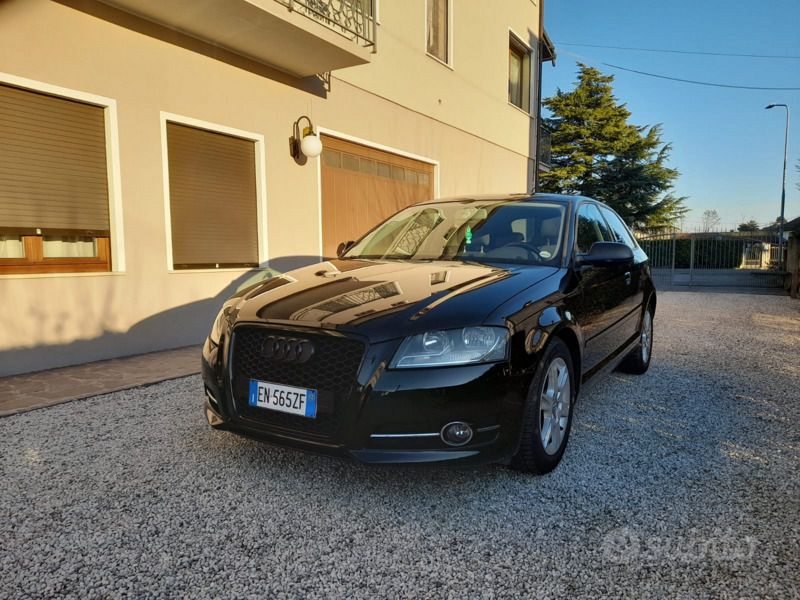 Nero Usata 2012 Audi A3 Due volumi | 6500 € (Buon prezzo) - Immagine 1/4