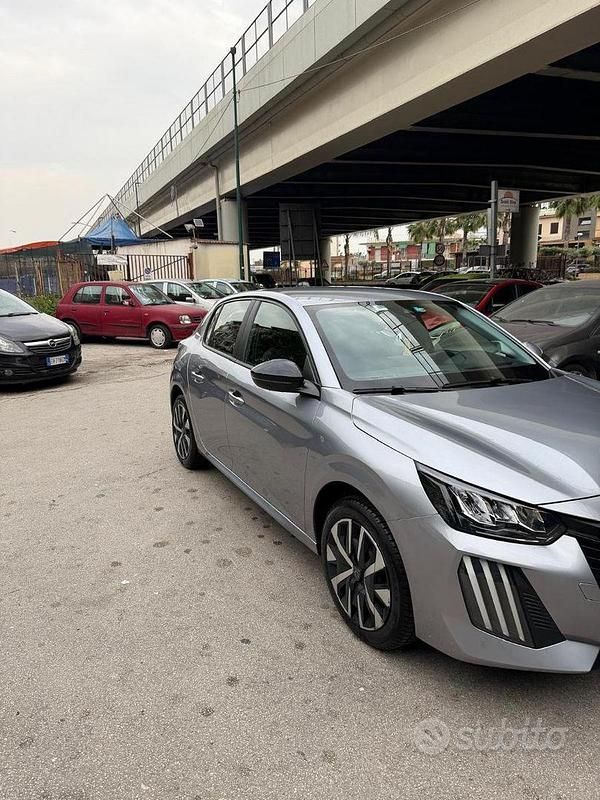 Usata Peugeot 208 75 CV (55 kW) 2024 Grigio Utilitaria