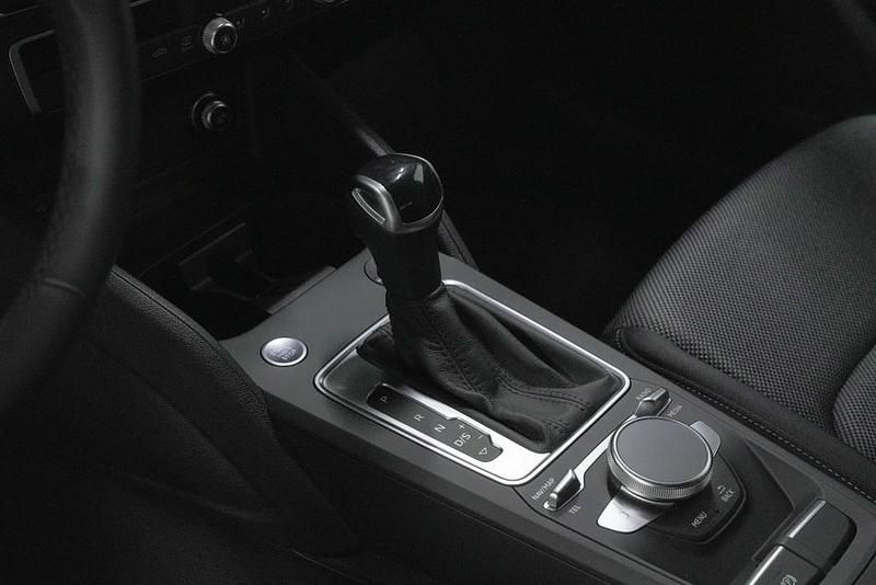 Usata Audi Q2 S-Line 150 CV (110 kW) 2024 Bianco SUV