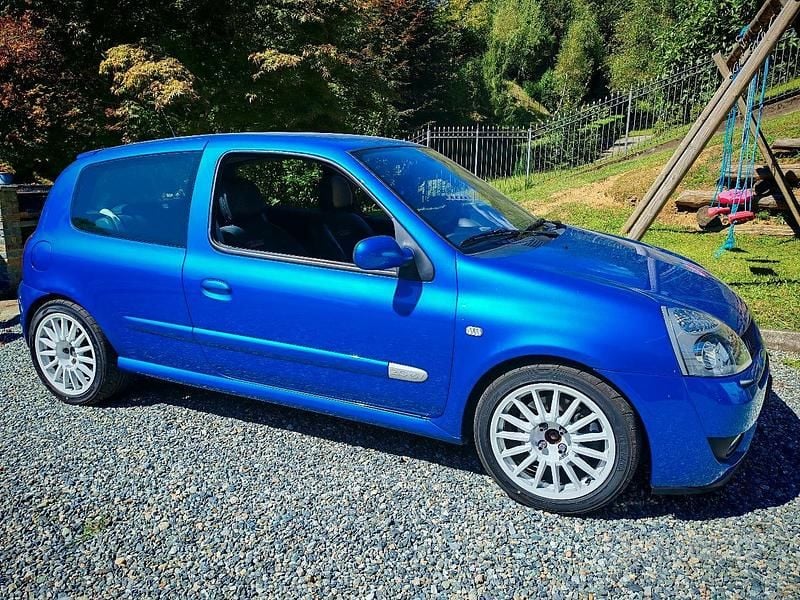 Usata Renault Clio R.S. R.S. 179 CV (131 kW) 2005 Blu Utilitaria