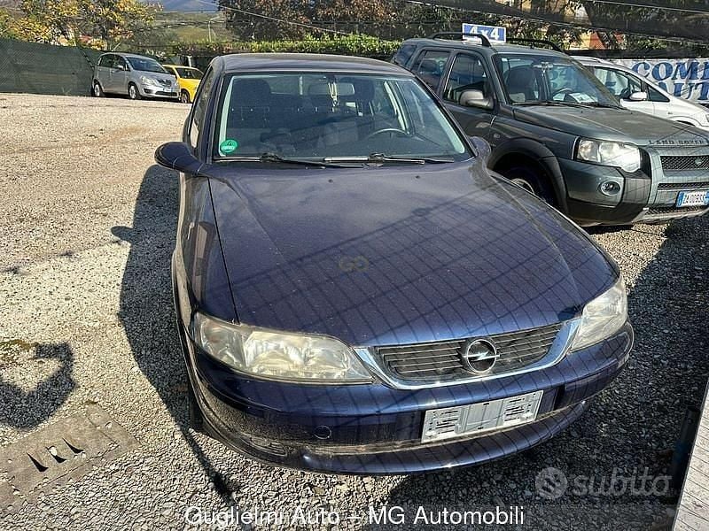 Usata Opel Vectra 136 CV (100 kW) 1999 Blu Berlina