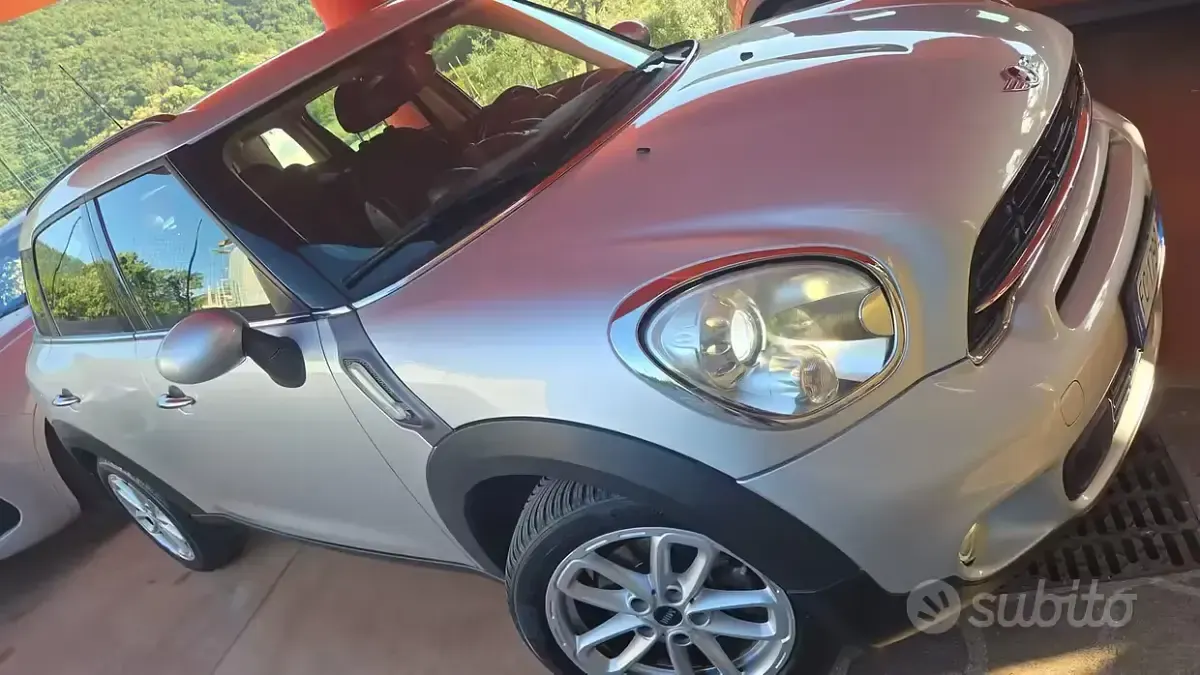 Usata Mini Countryman 143 CV (105 kW) 2016 Grigio SUV
