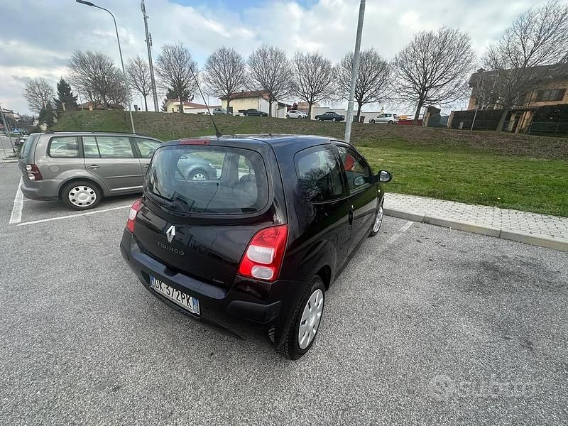 Usata Renault Twingo 65 CV (47 kW) 2007 Nero Utilitaria