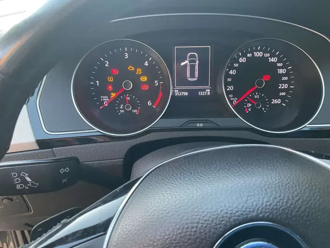 Usata VW Passat Business 120 CV (88 kW) 2017 Grigio Station wagon