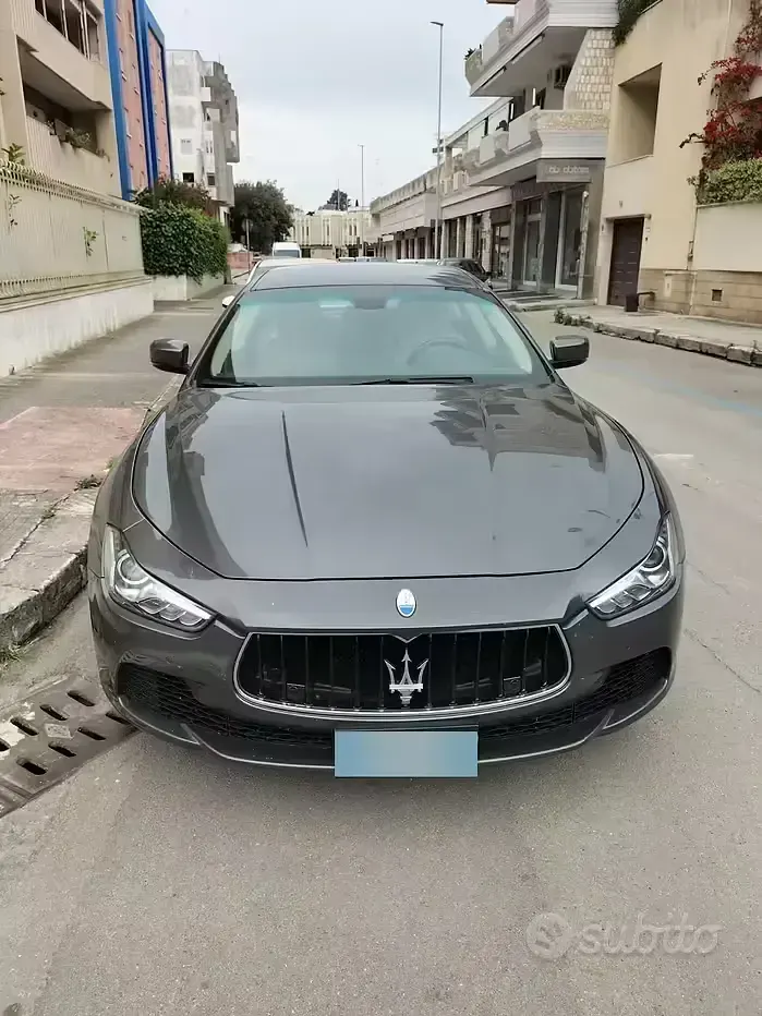Usata Maserati Ghibli 250 CV (183 kW) 2014 Grigio Berlina