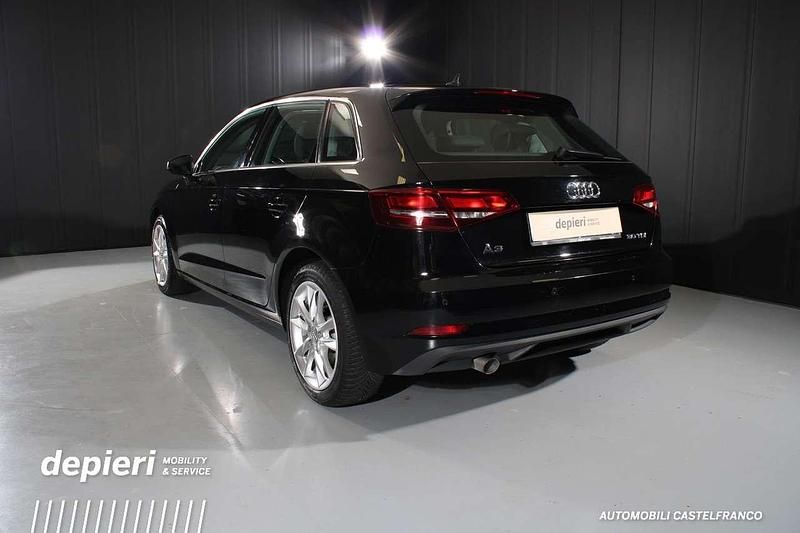 Usata Audi A3 Sportback Business 116 CV (85 kW) 2018 Nero Utilitaria