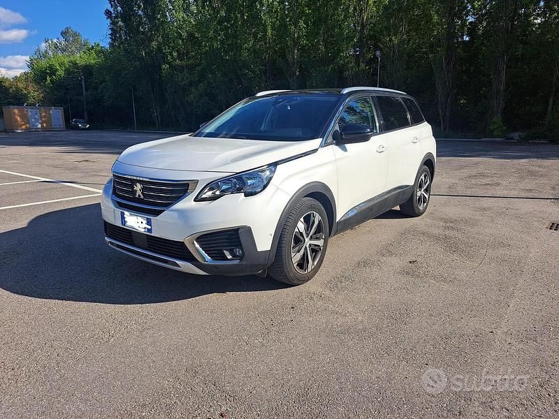Usado Peugeot 5008 131 CV (96 kW) 2018 Blanco SUV