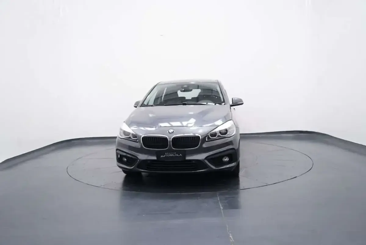 Usata BMW 216 Active Tourer Advantage 116 CV (85 kW) 2018 Mineral grau Monovolume