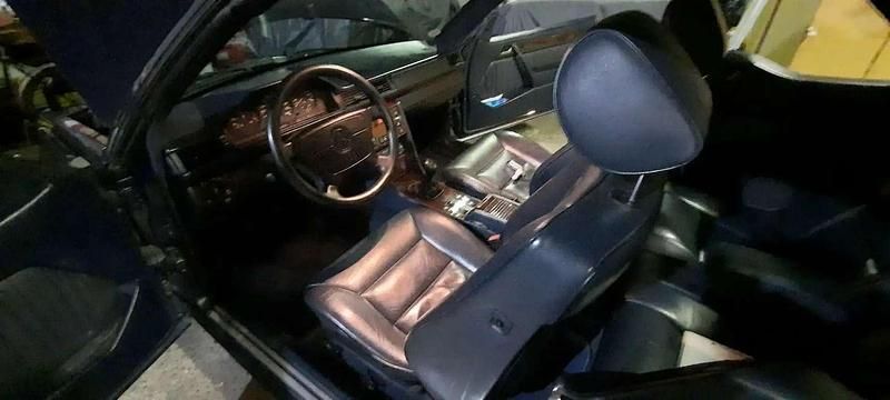 Usata Mercedes E200 136 CV (100 kW) 1995 Cabrio