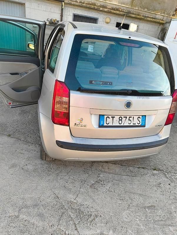 Usata Fiat Idea 69 CV (50 kW) 2005 Grigio Monovolume