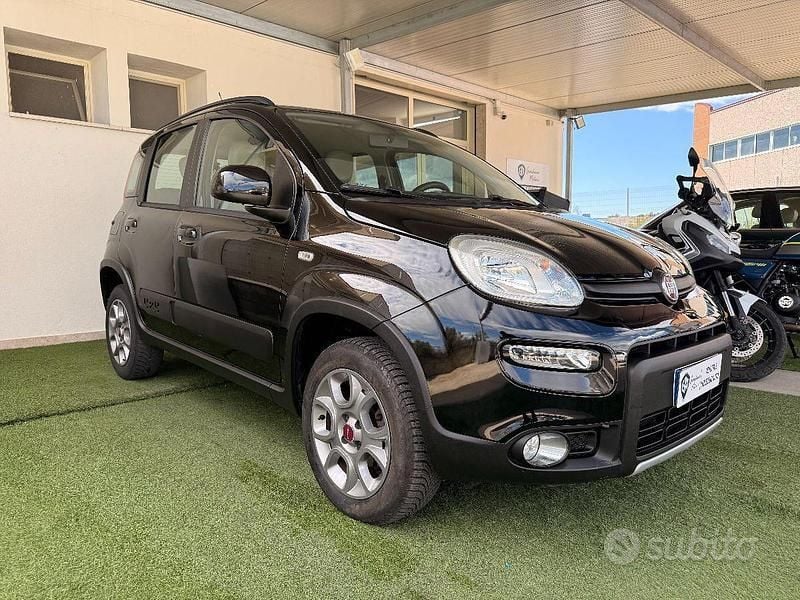 Usata Fiat Panda Cross Cross 95 CV (69 kW) 2015 Nero Utilitaria