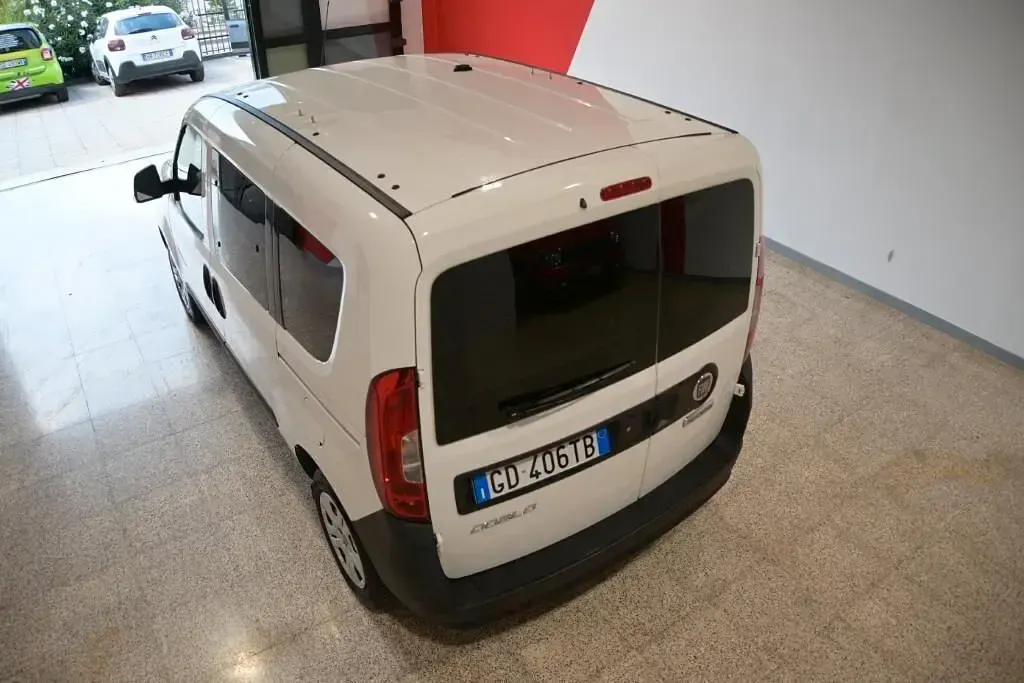 Usata Fiat Doblò 95 CV (69 kW) 2021 Bianco Monovolume