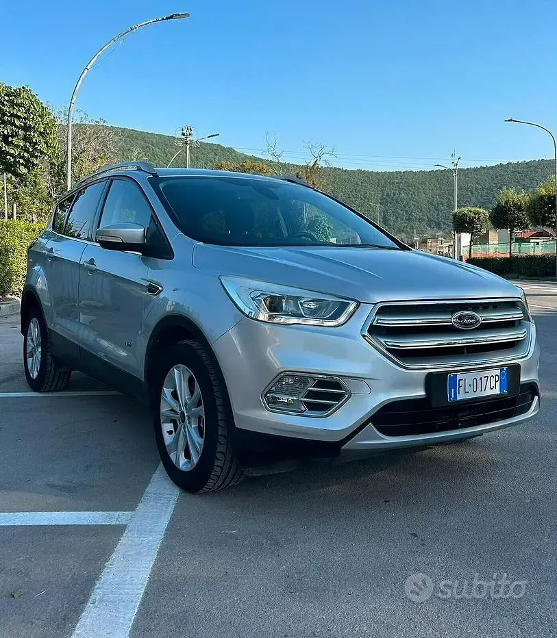 Usata Ford Kuga S 150 CV (110 kW) 2017 Grigio SUV