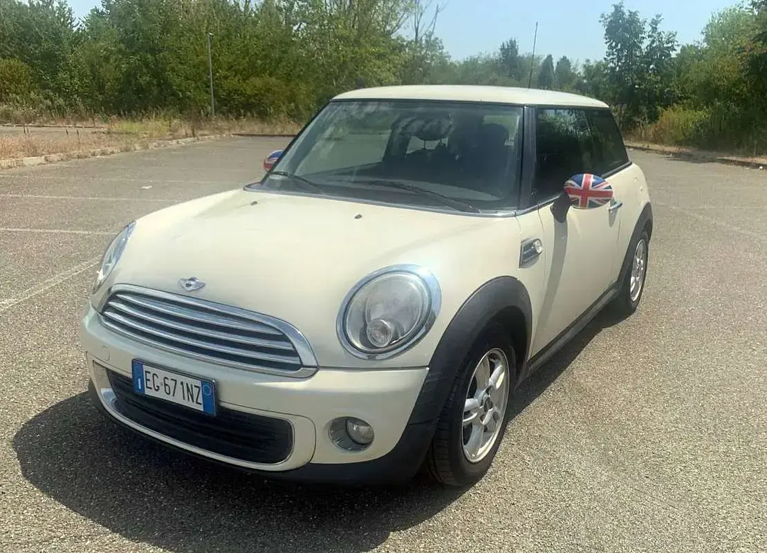 Usata Mini ONE 75 CV (55 kW) 2011 Bianco Utilitaria