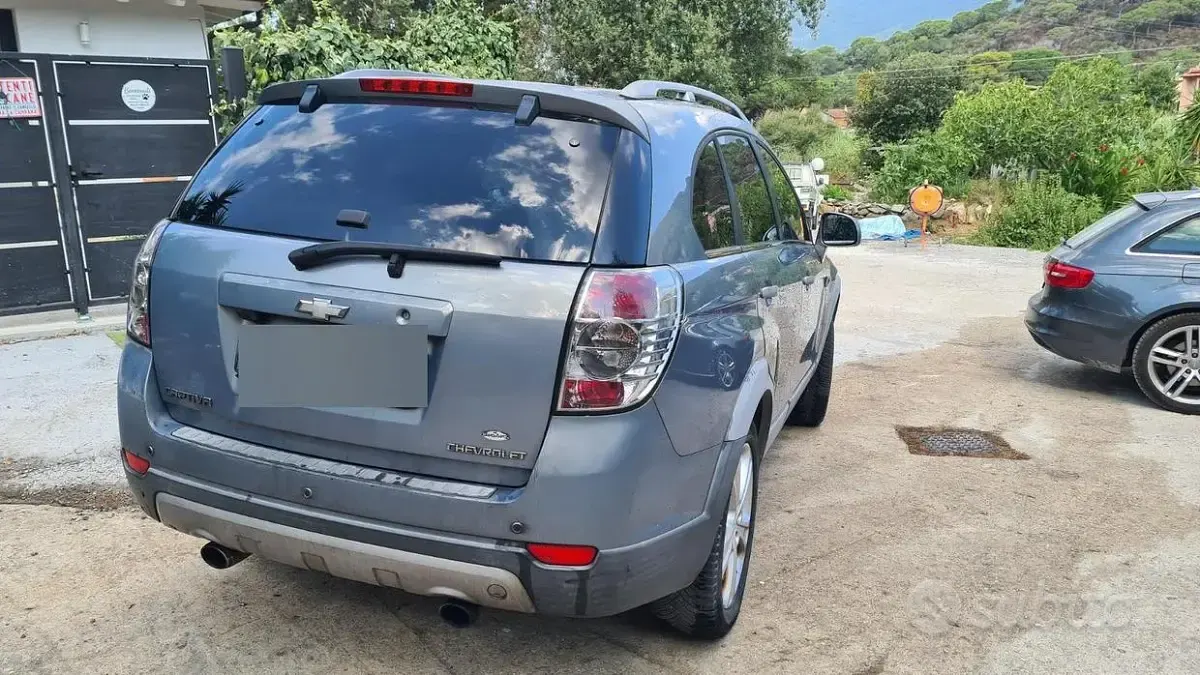 Usata Chevrolet Captiva 184 CV (135 kW) 2012 Grigio SUV