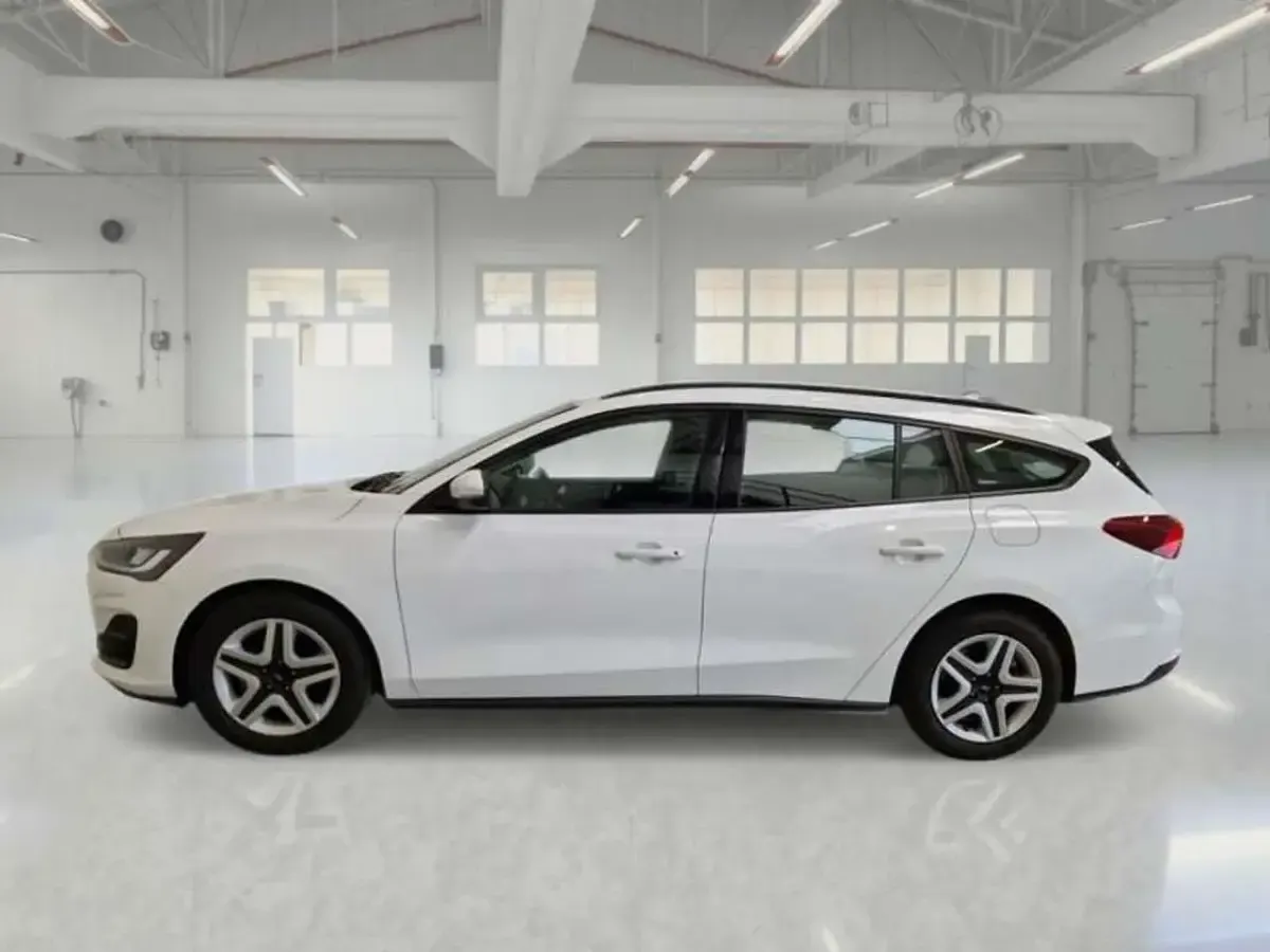 Usata Ford Focus Business Edition 120 CV (88 kW) 2022 Bianco Station wagon