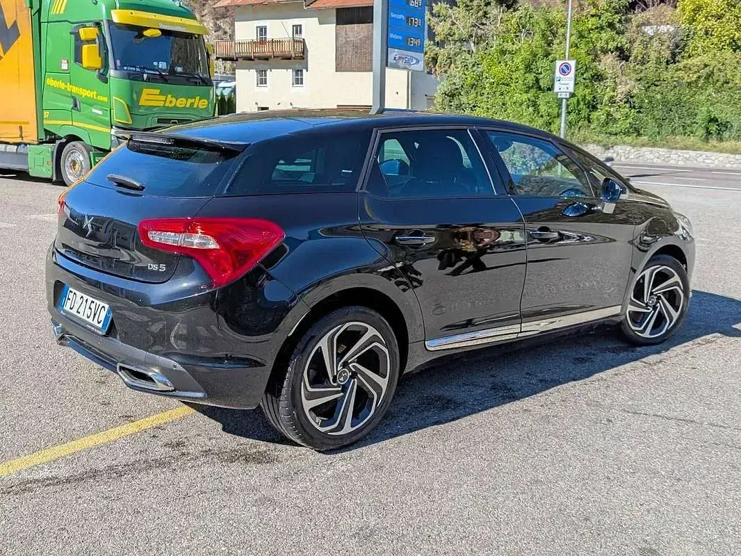 Usata DS Automobiles DS5 So Chic 150 CV (110 kW) 2016 Nero Utilitaria