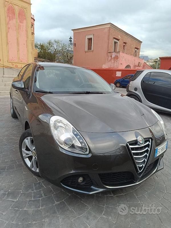 Usata Alfa Romeo Giulietta 2011 Grigio Coupé