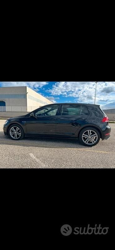 Usata VW Golf VII R-line 115 CV (84 kW) 2018 Nero Berlina