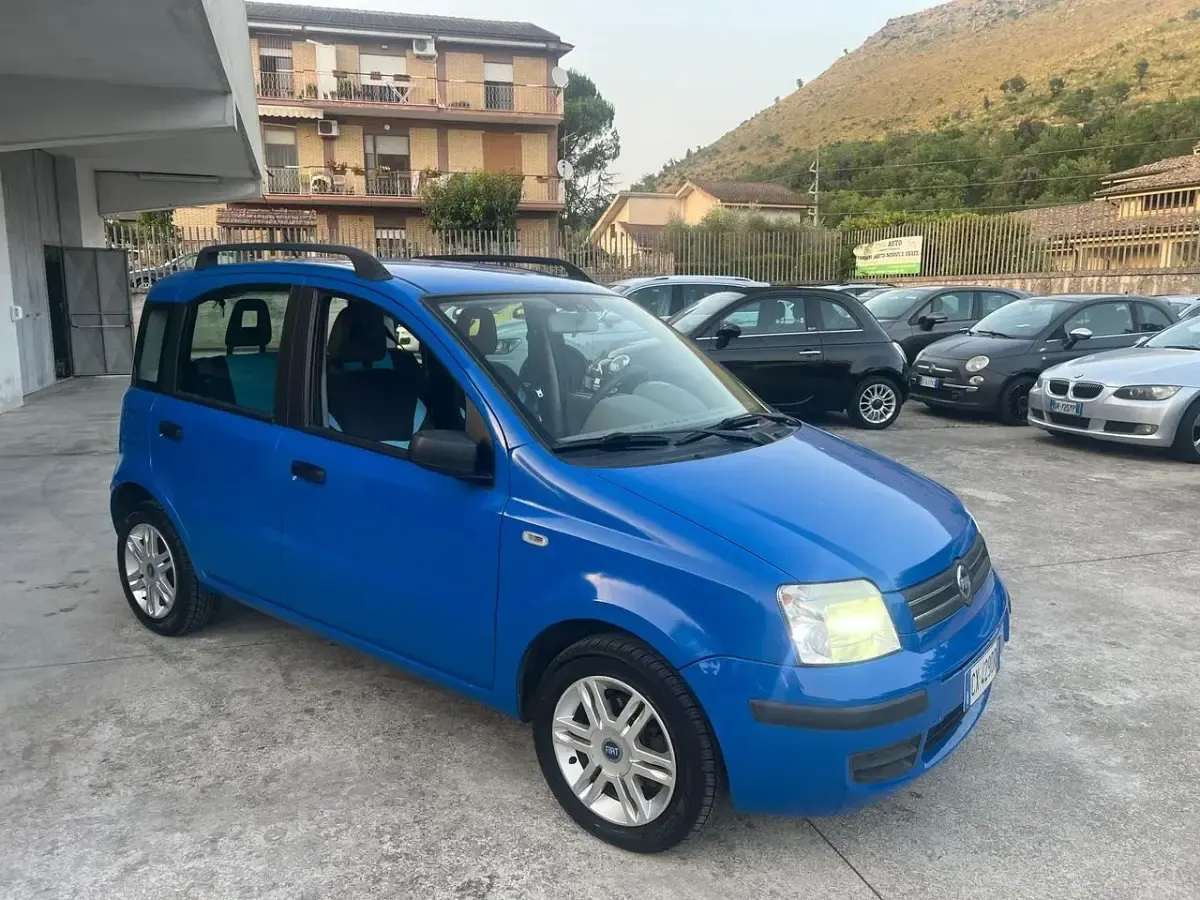 Usata Fiat Panda Dynamic 69 CV (50 kW) 2005 Blu Utilitaria