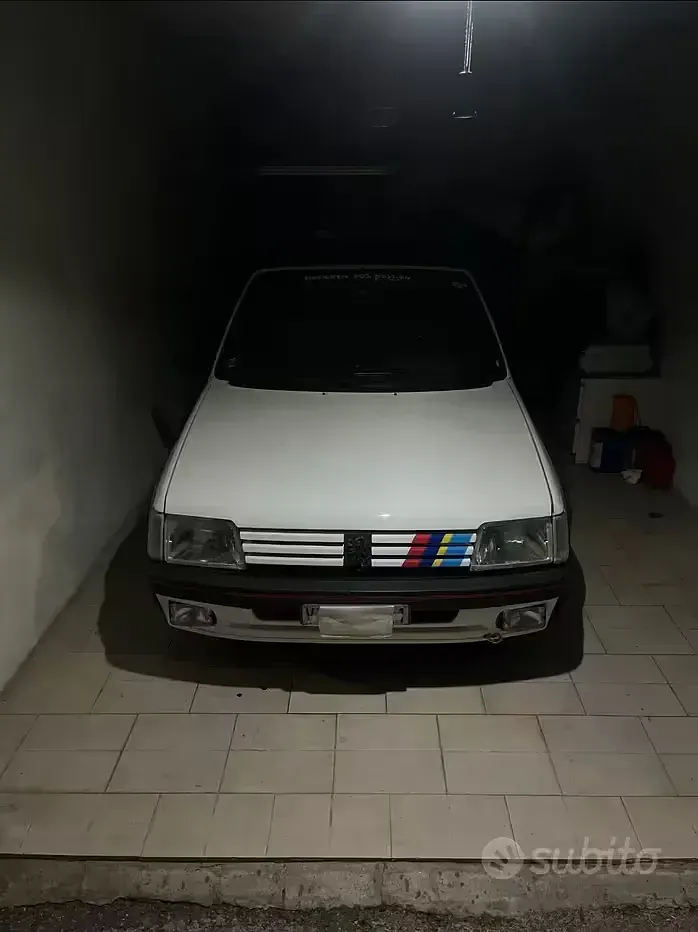 Usata Peugeot 205 113 CV (83 kW) 1990 Bianco Cabrio