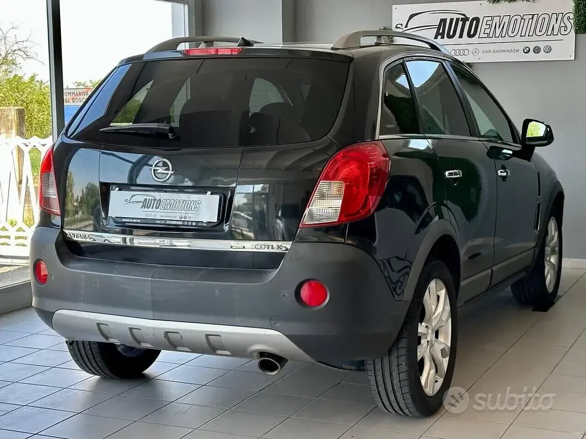 Usata Opel Antara 163 CV (119 kW) 2011 Nero SUV