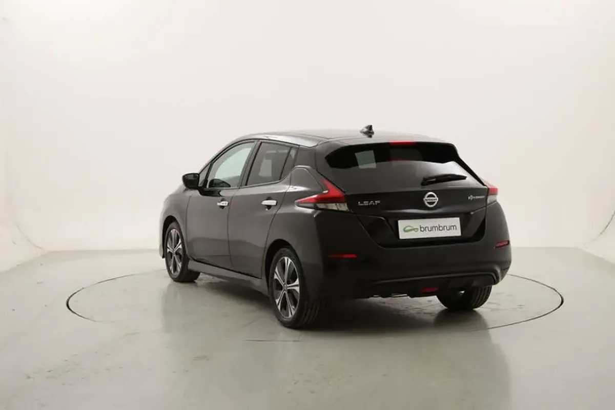 Usata Nissan Leaf N-Connecta 89 kW (122 CV) 2021 Nero Utilitaria