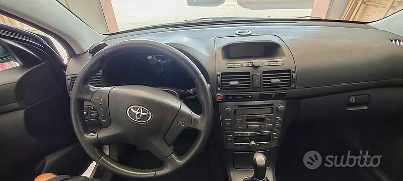 Usata Toyota Avensis 129 CV (94 kW) 2004 Berlina