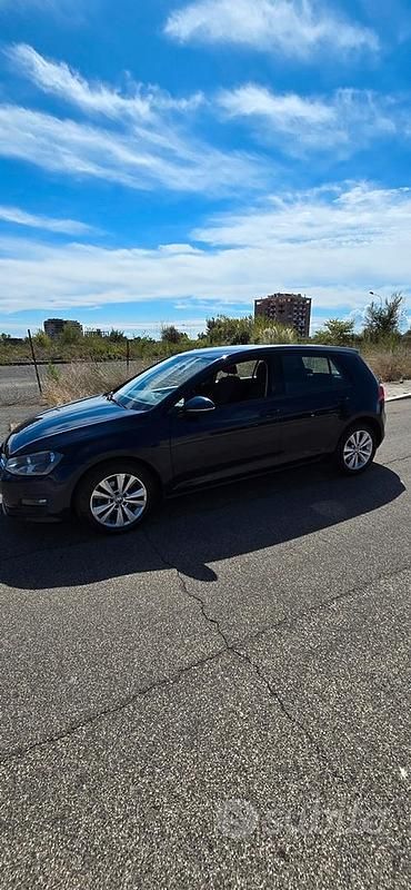 Usata VW Golf VII 105 CV (77 kW) 2012 Berlina