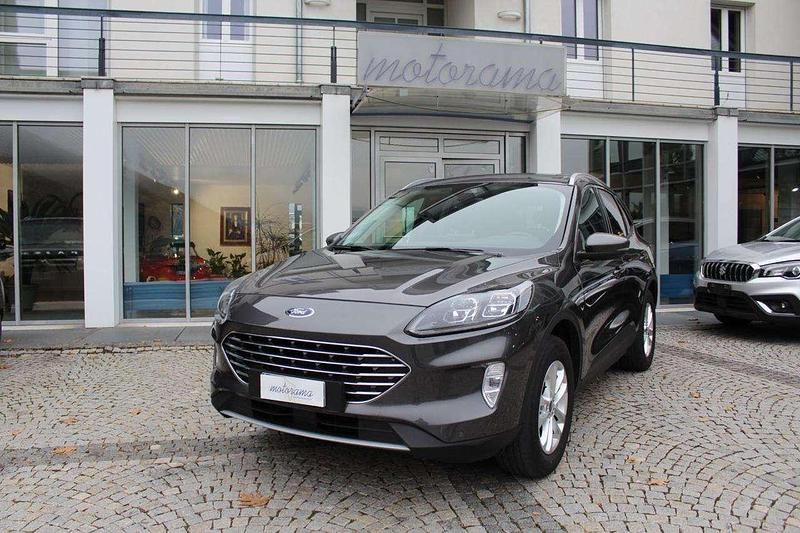 Usata Ford Kuga Titanium X 190 CV (139 kW) 2023 Grigio scuro SUV