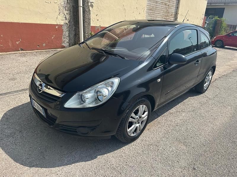 Nero Usata 2007 Opel Corsa Tre volumi | 1400 € (Super prezzo) - Immagine 1/4