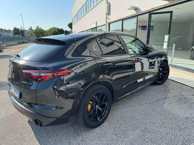Usata Alfa Romeo Stelvio Ti 209 CV (153 kW) 2021 Nero SUV