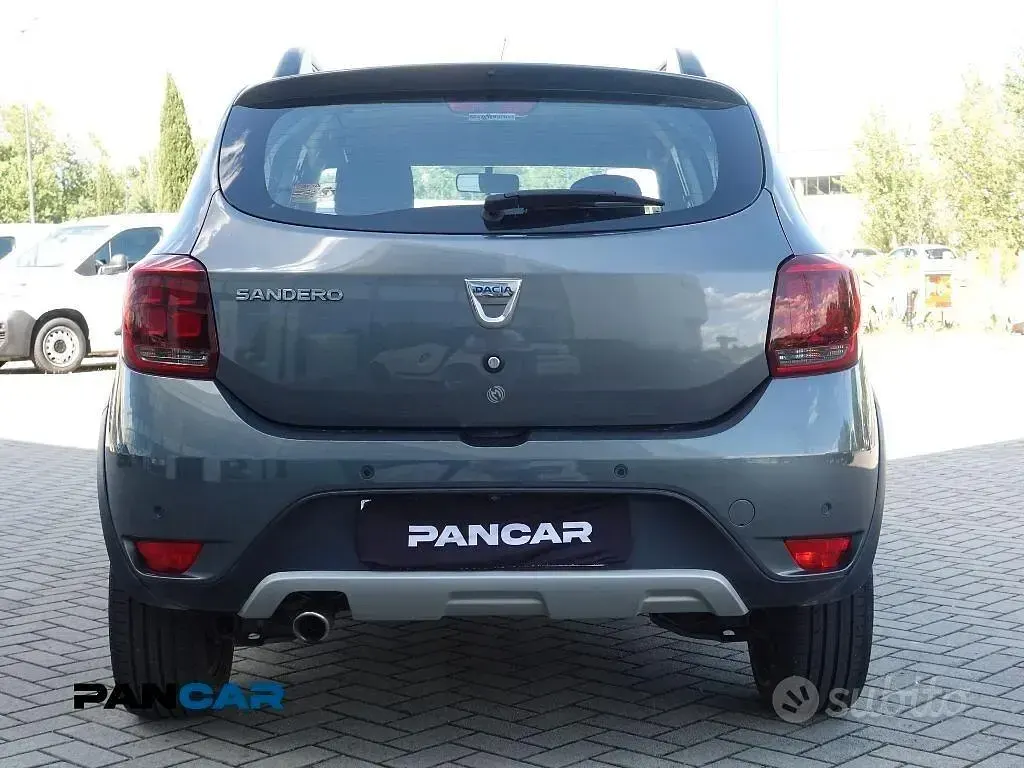 Usata Dacia Sandero Stepway 90 CV (66 kW) 2018 Grigio Berlina