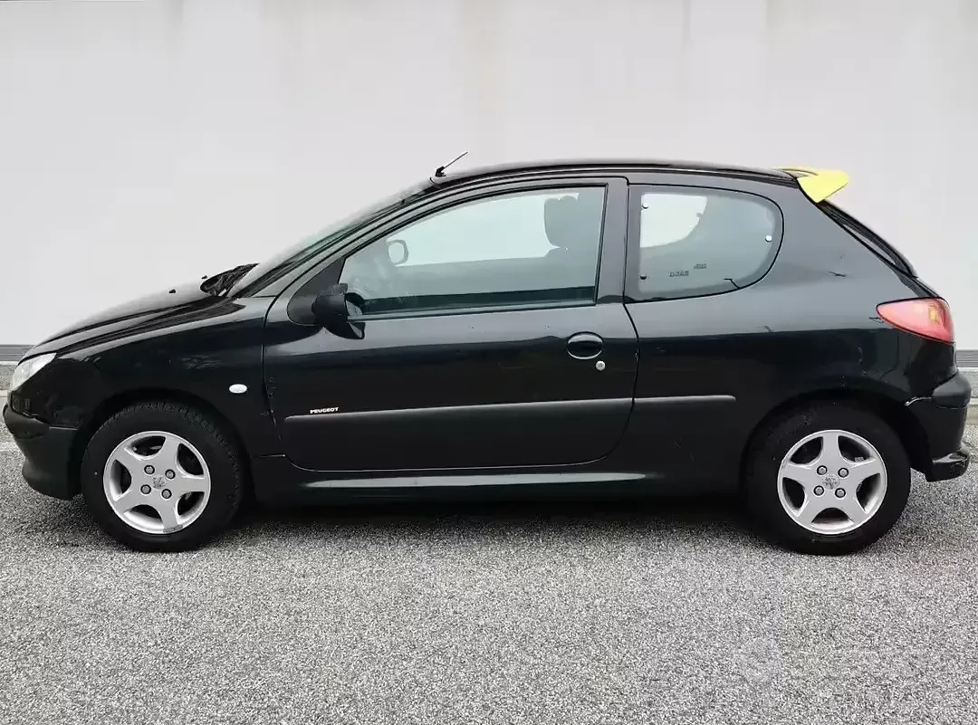Usata Peugeot 206 60 CV (44 kW) 2004 Nero Utilitaria