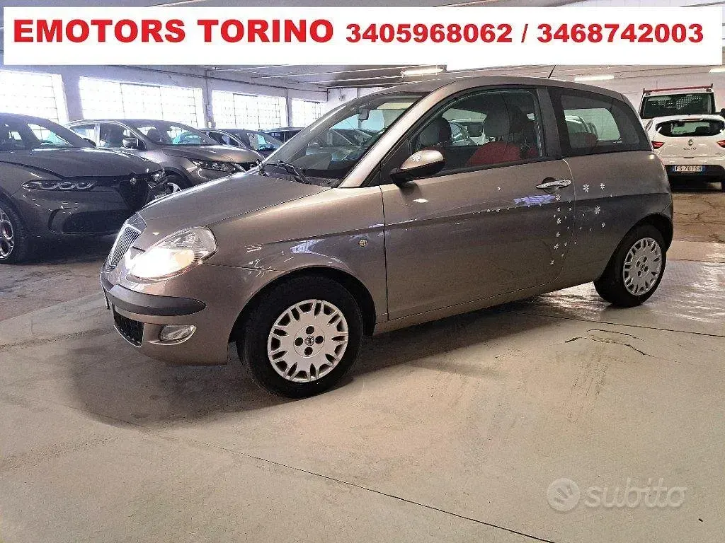 Usata Lancia Ypsilon 69 CV (50 kW) 2005 Grigio Utilitaria