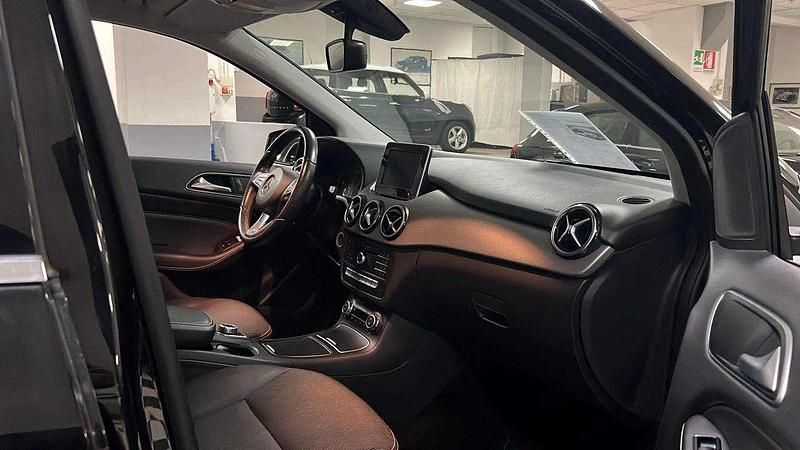 Usata Mercedes B Electric Drive Premium 131 kW (179 CV) 2017 Nero Monovolume